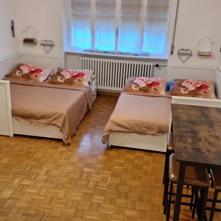 Holiday home Friendly 3 Large Three-room
